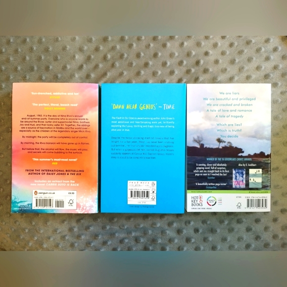 Malibu Rising, We were liars & The Fault in our stars books - Tiktok/Booktok - Picture 2 of 2